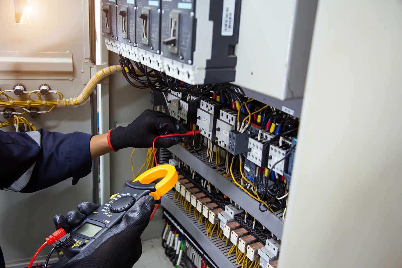 Electricity and electrical safety maintenance service system, Te
